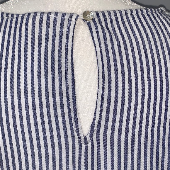 Jane and Delancey Striped Top Size Medium - Picture 4 of 6